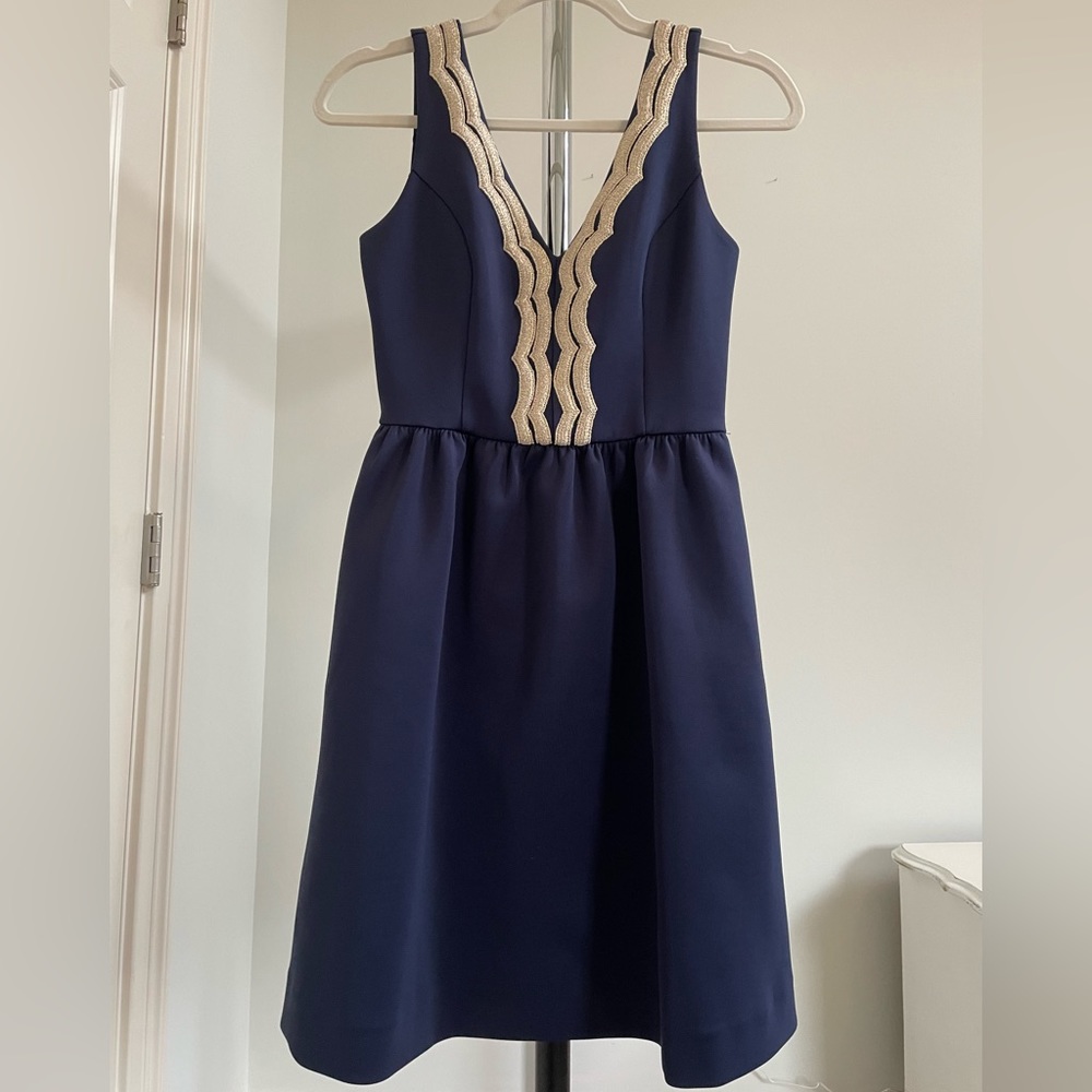 Lilly Pulitzer navy w/ gold accent v-neck dress, size XS